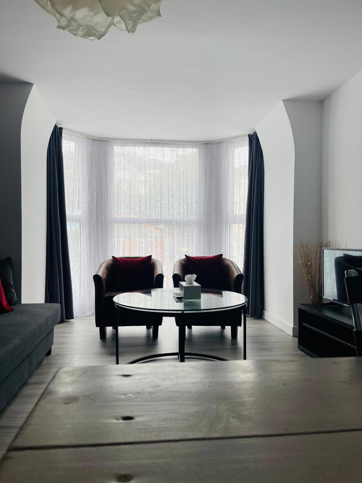 One Bedroom Apartment, No 4 Илфракомб Екстериор снимка