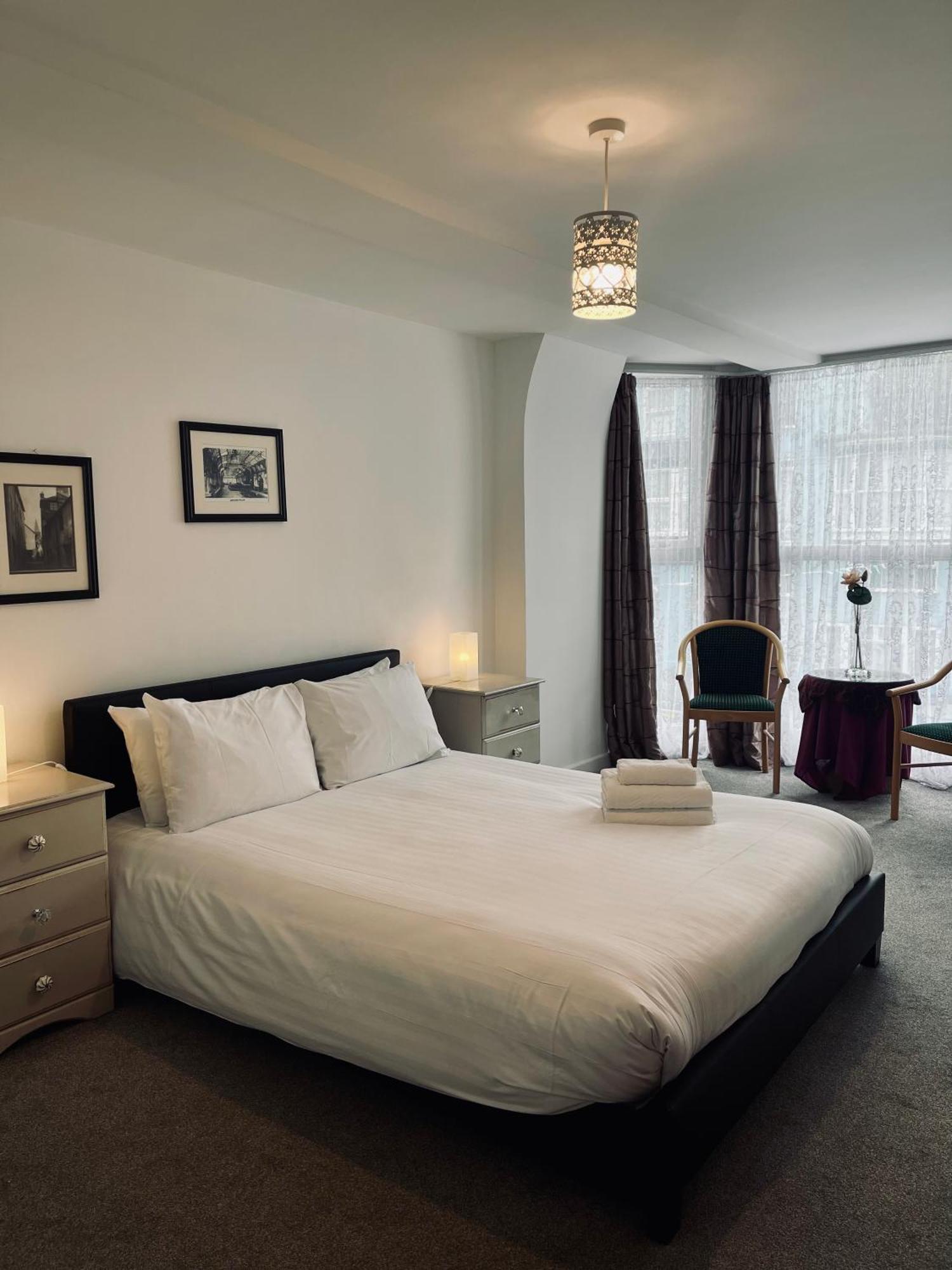 One Bedroom Apartment, No 4 Илфракомб Екстериор снимка